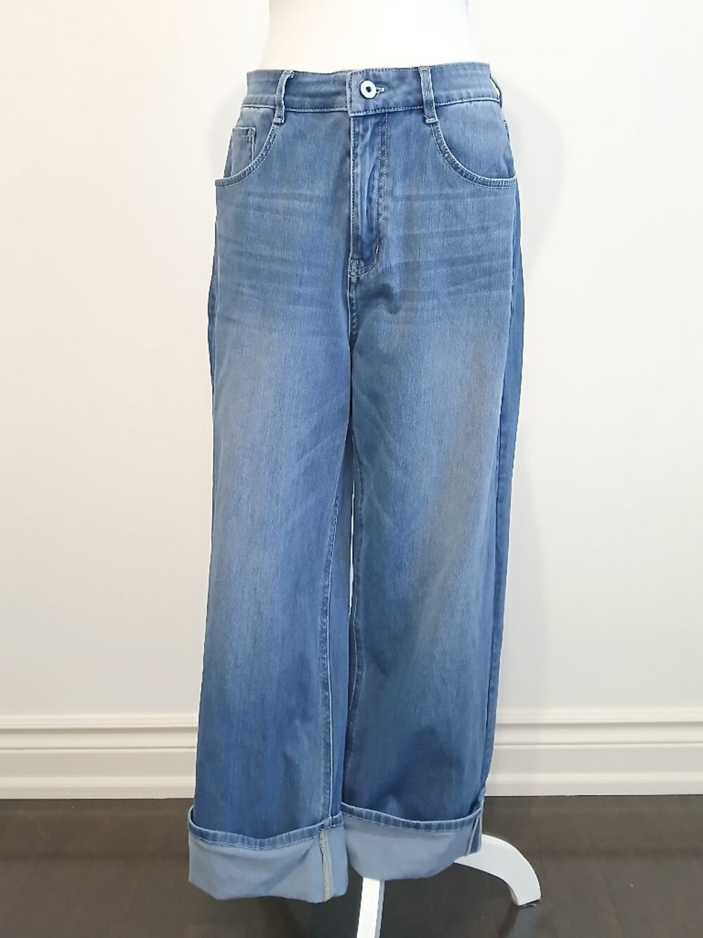 Halara Flex High Waisted Pockets Rolled Hem Wide Leg Washed Casual Jeans Medium - Picture 4 of 7